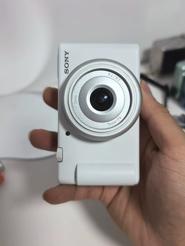 New sony 1f 20 1mp - new-sony, zv-1f