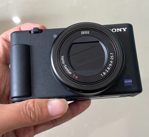 Sony cyber shot black - zv-1, 20