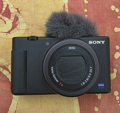 Sony vlogging camera - sony, zv-1